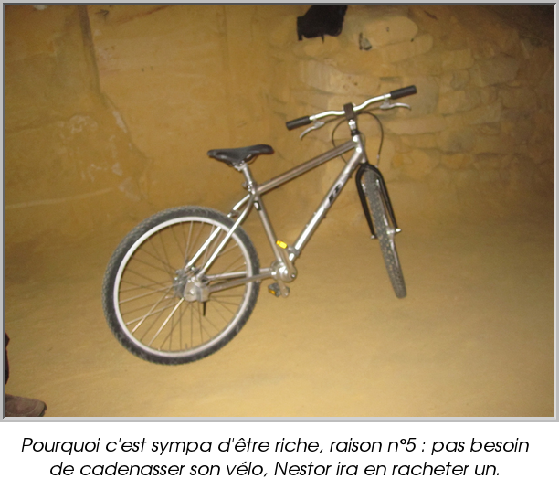 Pourquoi c'est sympa d'être riche, raison n°5 : pas besoin de cadenasser son vélo, Nestor ira en racheter un.