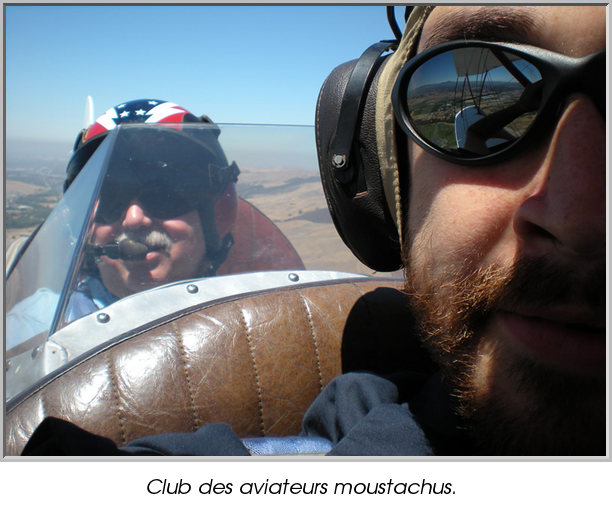 Club des aviateurs moustachus.