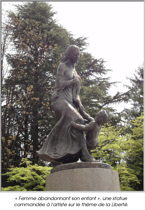 « Femme abandonnant son enfant », une statue commandée à l'artiste sur le thème de la Liberté.