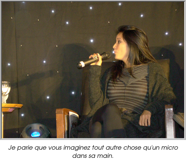 Je parie que vous imaginez tout autre chose qu'un micro dans sa main.