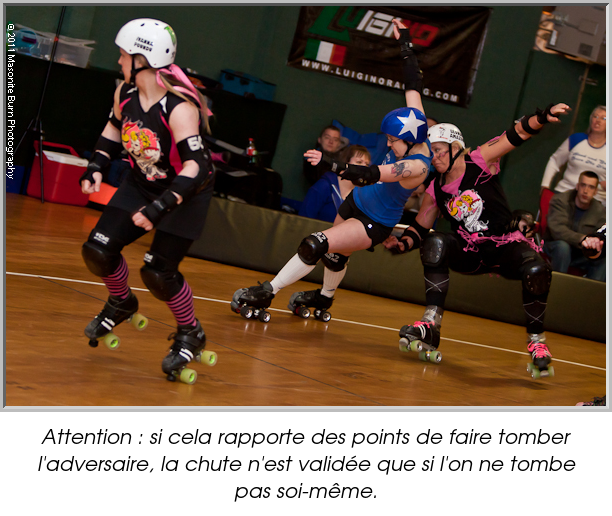 Attention : si cela rapporte des points de faire tomber l'adversaire, la chute n'est validée que si l'on ne tombe pas soi-même.