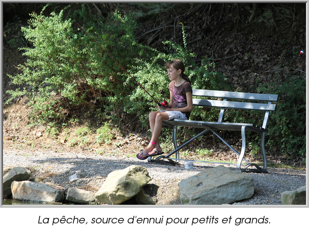 La pêche, source d'ennui pour petits et grands.