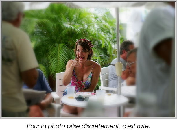 Pour la photo prise discrètement, c'est raté.